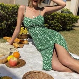 GIVE AWAY with any purchase Brand New Daisy Floral Split Thigh Cami Dress Size S